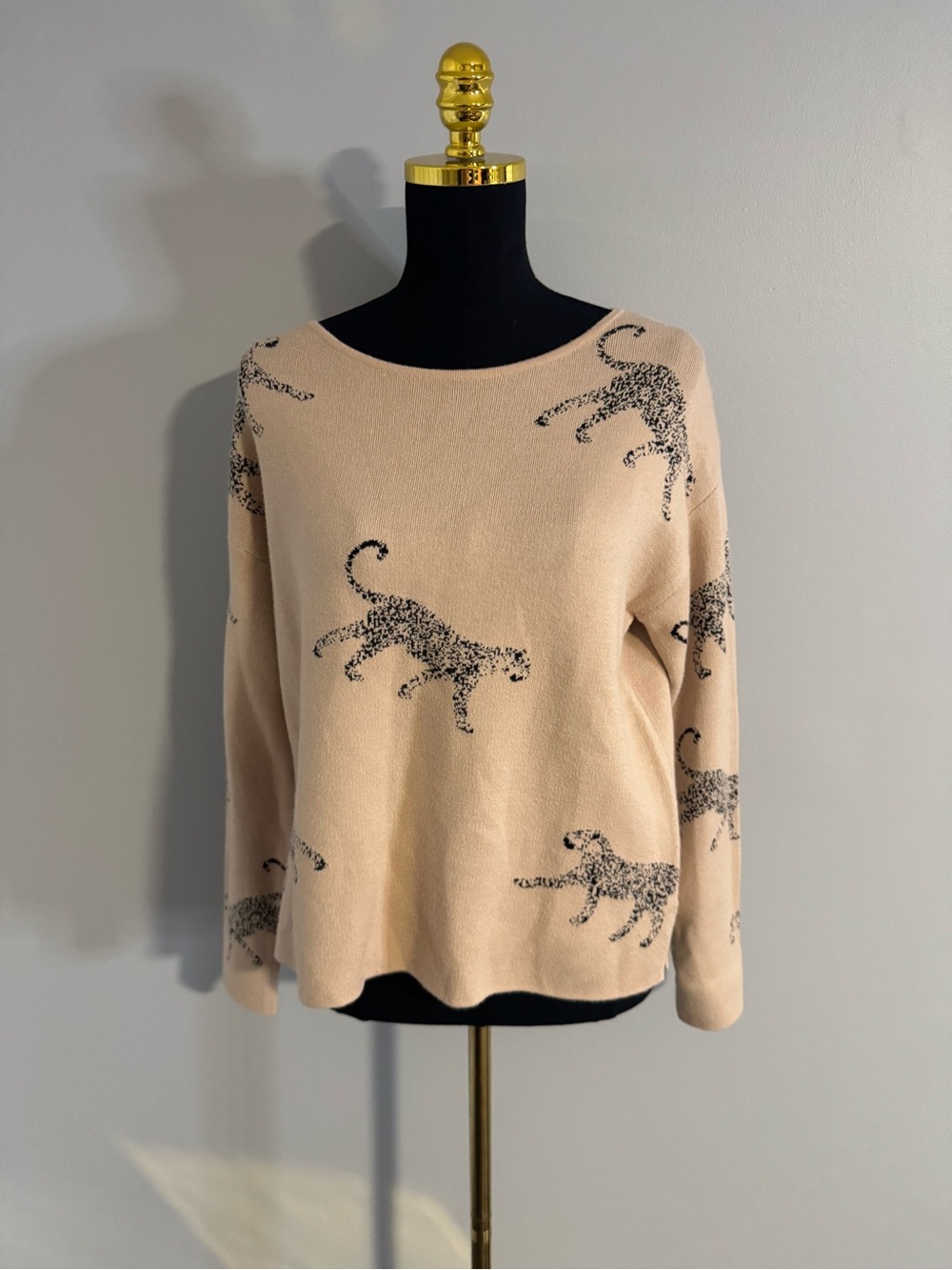Philosophy Animal Print Knit Sweater Size Small Petite in Black and Cream 🐆